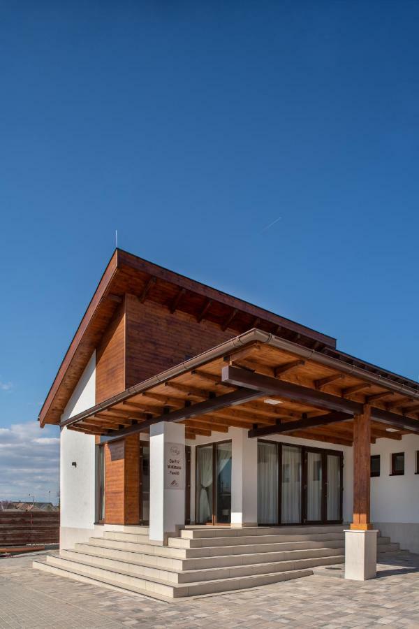 ÚjhartyánDoresz Wellness Panzio住宿加早餐旅馆 外观 照片
