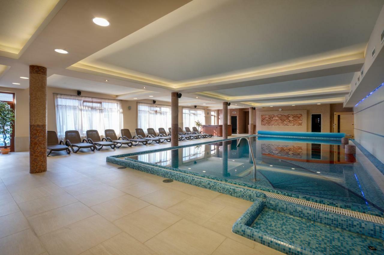 ÚjhartyánDoresz Wellness Panzio住宿加早餐旅馆 外观 照片