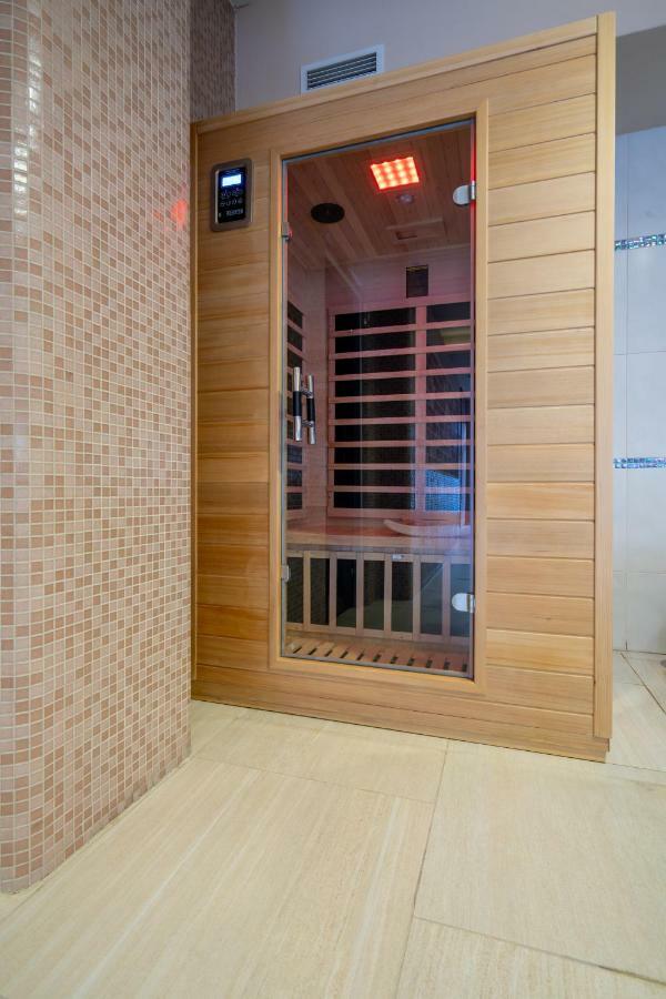 ÚjhartyánDoresz Wellness Panzio住宿加早餐旅馆 外观 照片